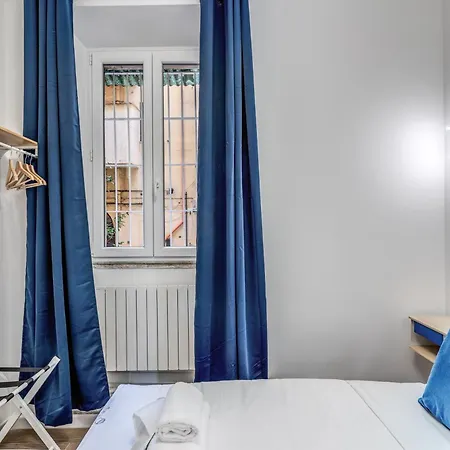 Domus Alessandro Apartment *